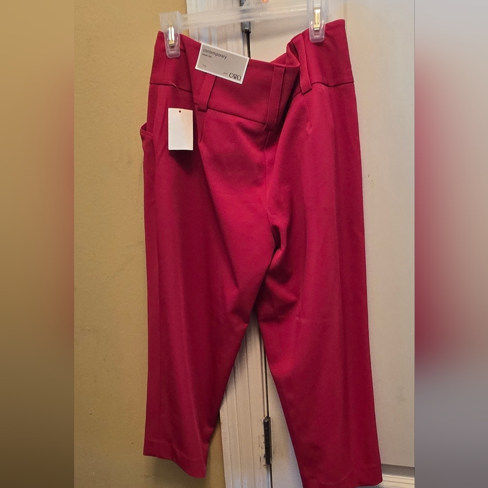 Cato Red Capris with Contemp Fit and Lightweight Fabric Perfect Business Casual